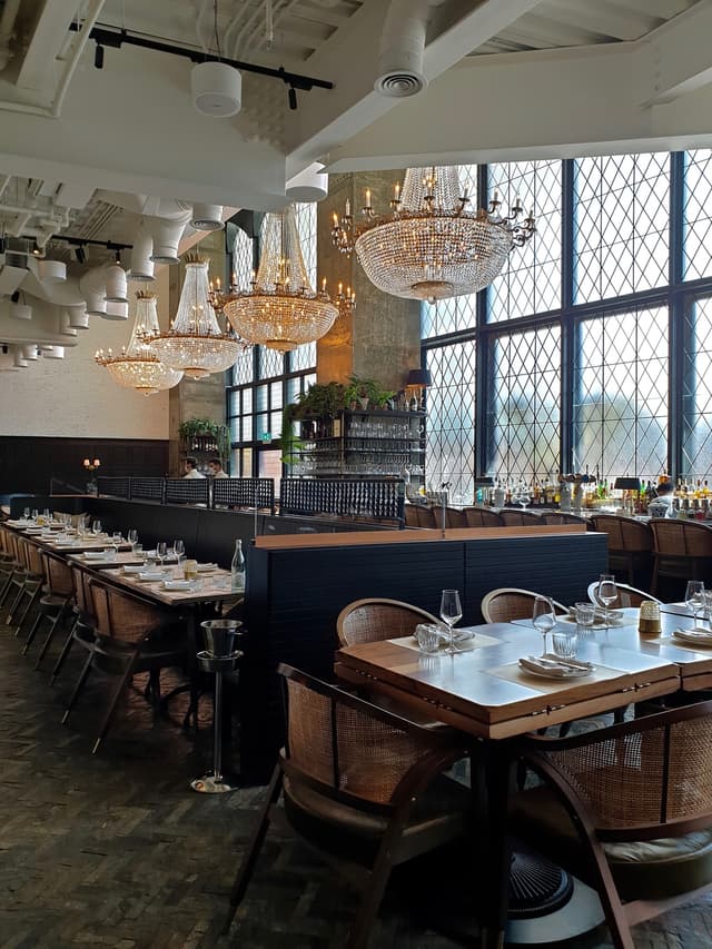 Land Brasserie
