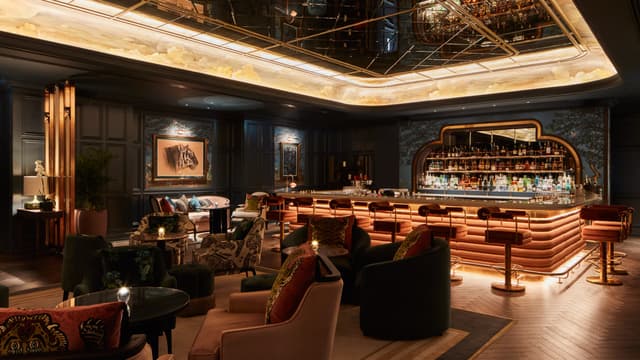 Cocktail bar