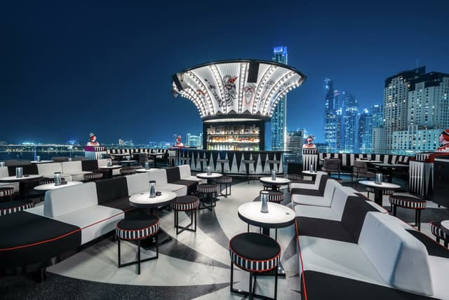 Cocktail bar