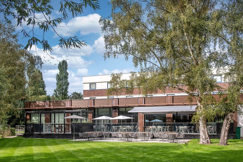 Holiday Inn London Shepperton - image 1
