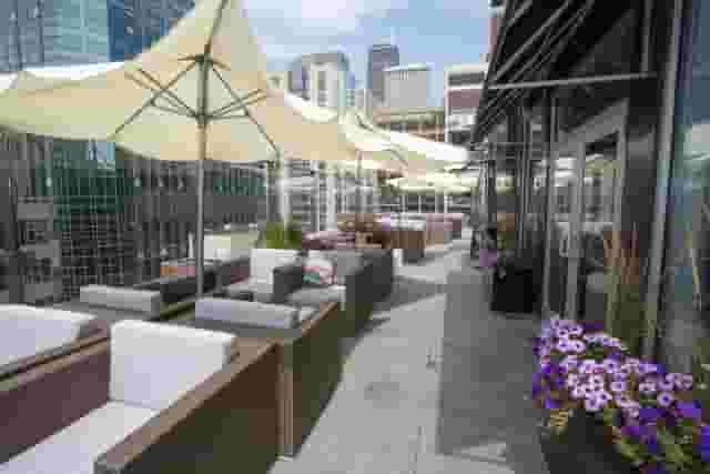 Divine Lounge