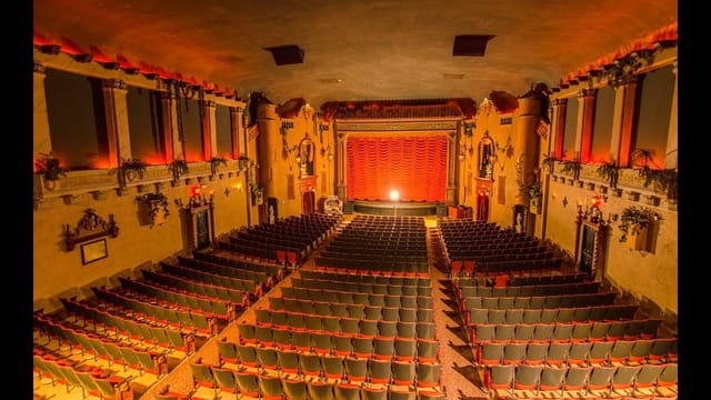 Historic Music Box Theater Chicago ...