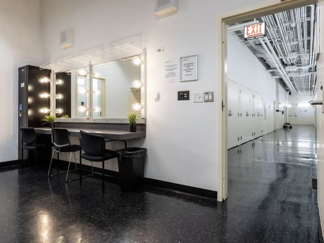 Lobby Level 2