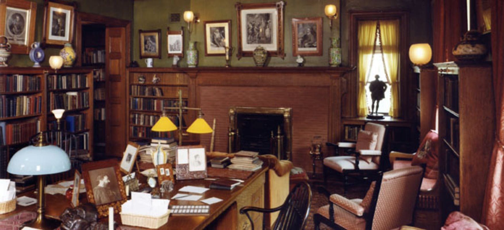 Cozy library in Glessner House, ideal for workshops and private events.