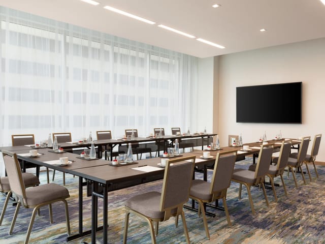 Modern conference room in InterContinental Houston, ideal for professional meetings and events.