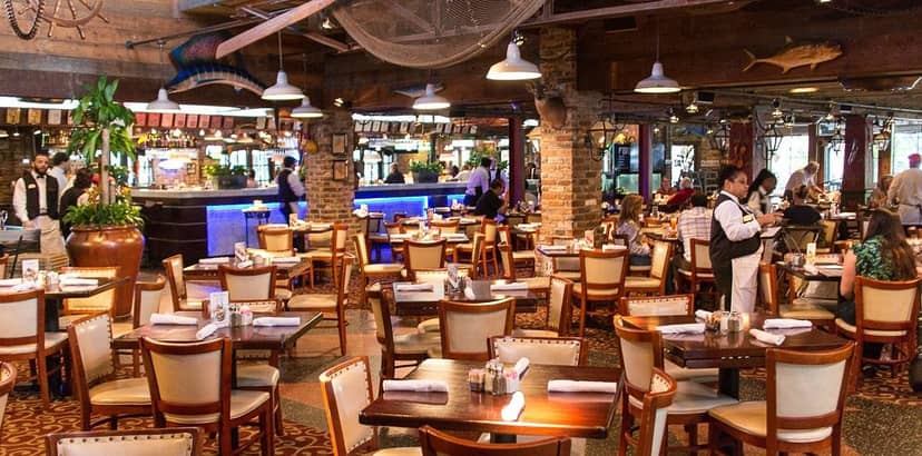 Banquet Room at Pappadeaux: vibrant venue for dining events and professional gatherings.