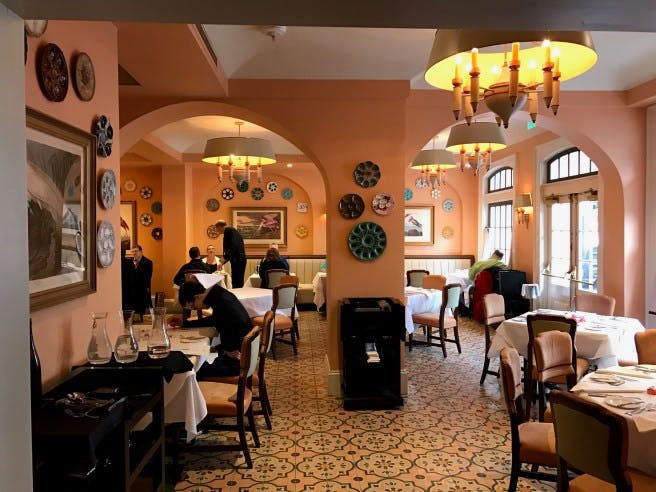 Private dining room at Brennan's of Houston, ideal for intimate gatherings and corporate events.