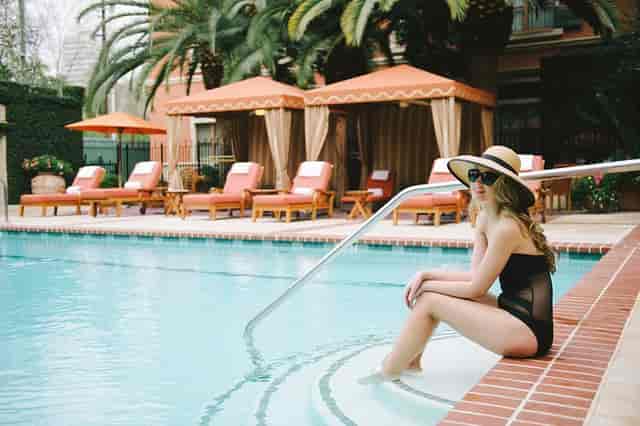 Poolside restaurant at Hotel Granduca, featuring elegant cabanas for networking events.