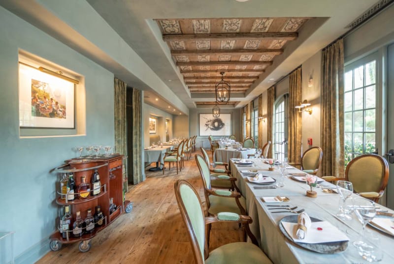 Elegant dining space at Hotel Granduca, perfect for corporate dinners and exclusive events.