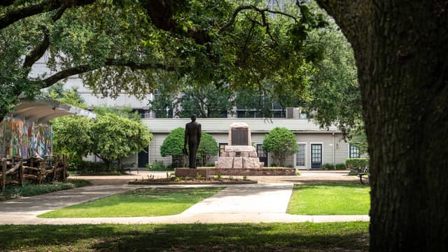 Connally Plaza