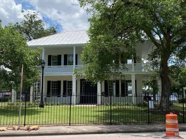 Kellum-Noble House