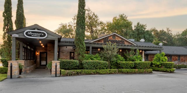 Charming rustic restaurant venue for intimate gatherings and corporate events.