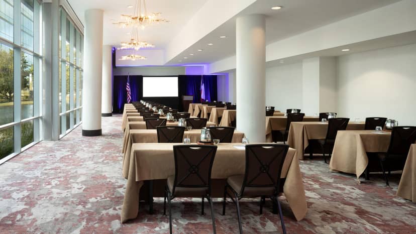 Main Event Room in The Houston Room, ideal for corporate meetings and workshops.