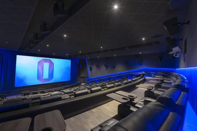 ODEON LUXE Leeds Thorpe Park