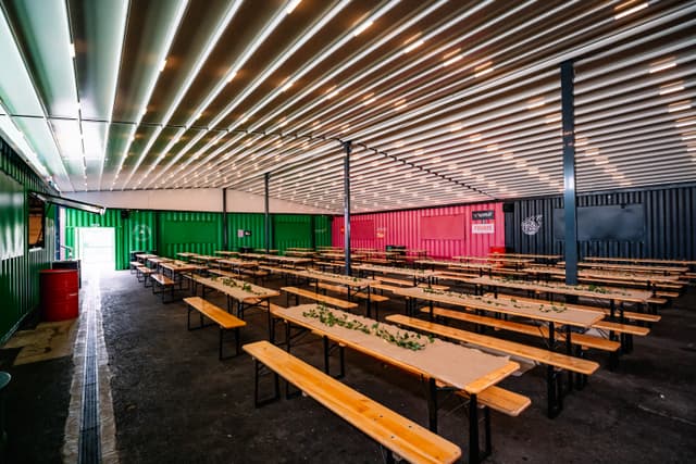 Food Court