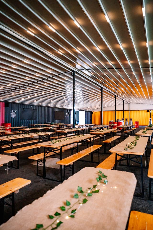 Food Court