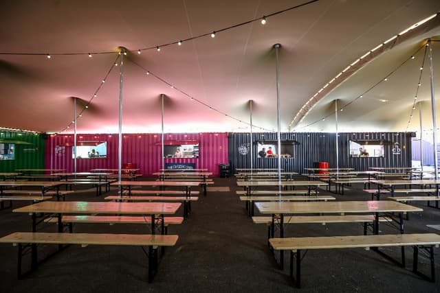 Food Court