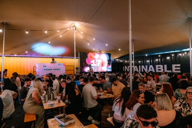 Food Court