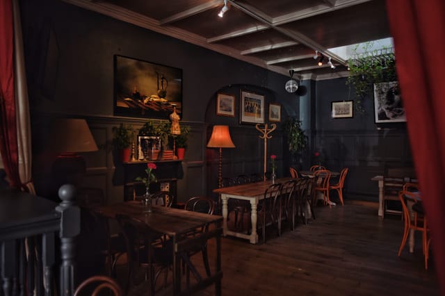 The Gallery Room