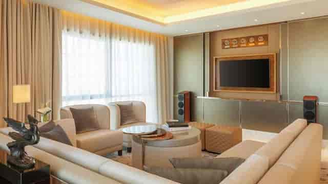 Al Habtoor Palace - Dubai, United Arab ...