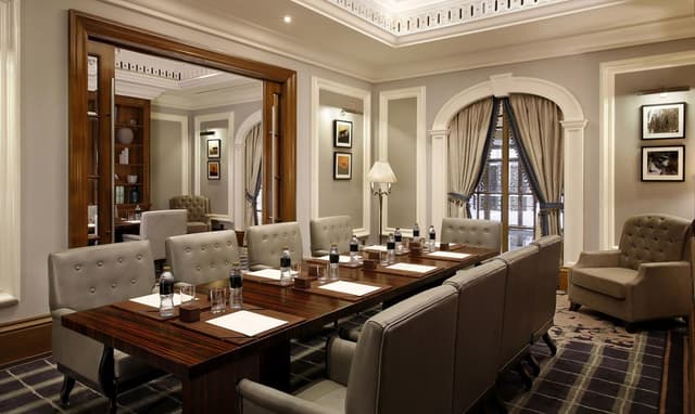 Gardens Boardroom