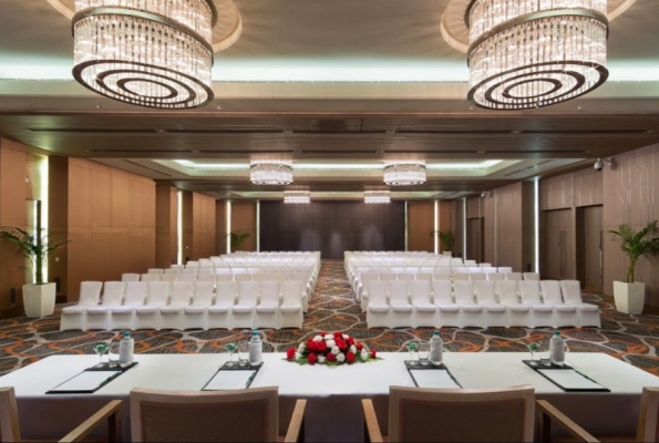 Peacock ballroom in Pullman New Delhi: elegant chandeliers for formal conferences.