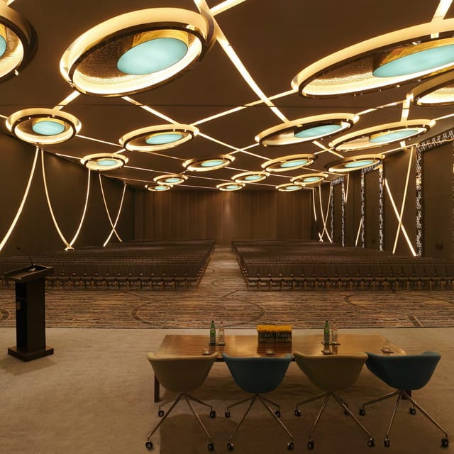 Peacock ballroom in Pullman New Delhi: modern venue for conferences and corporate meetings.