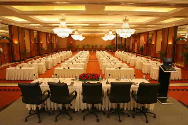 Banquet Hall at Eros Hotel, New Delhi: elegant conference room for formal meetings.