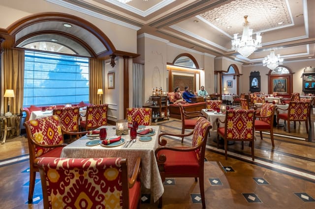 Elegant dining space at Eros Hotel, ideal for upscale events and intimate meetings.