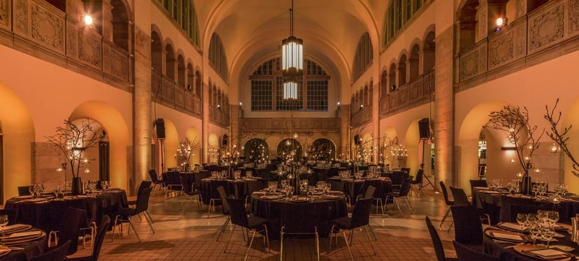 Elegant banquet setup in Stadtbad Oderberger, perfect for formal events and galas.