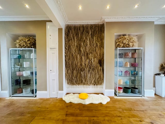 Stylish Studio in reZen with elegant decor, ideal for intimate events and creative workshops.
