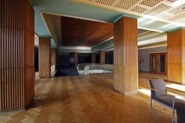 FOYER