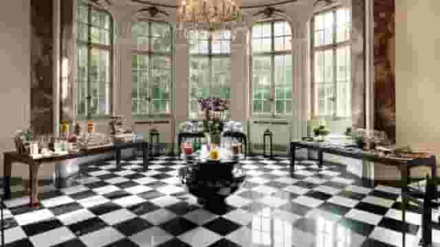 Schlosshotel Berlin by Patrick Hellmann