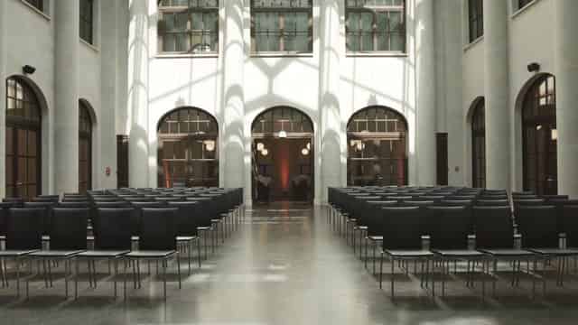 Glass-topped hall