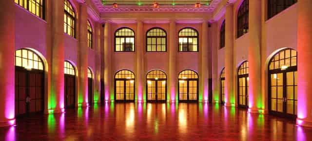 Glass-topped hall
