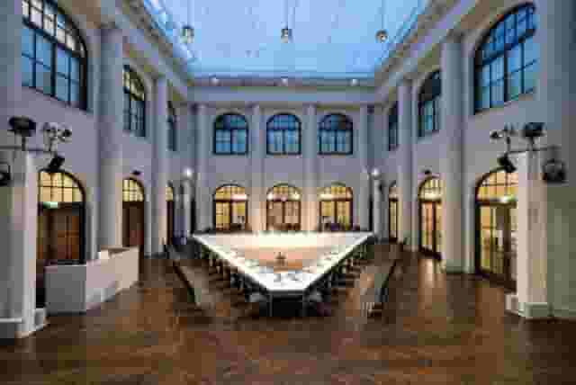 Glass-topped hall