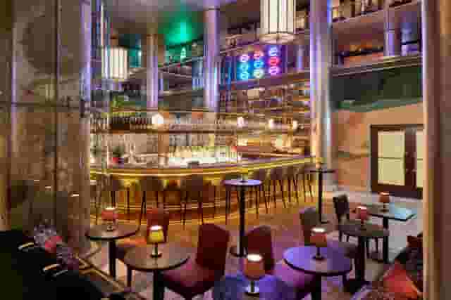 Bar