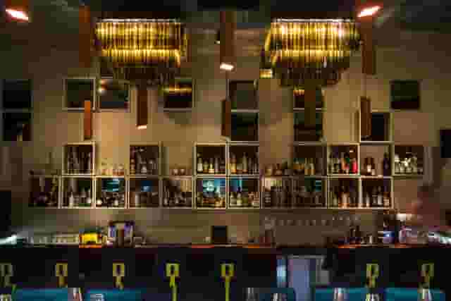 Bar