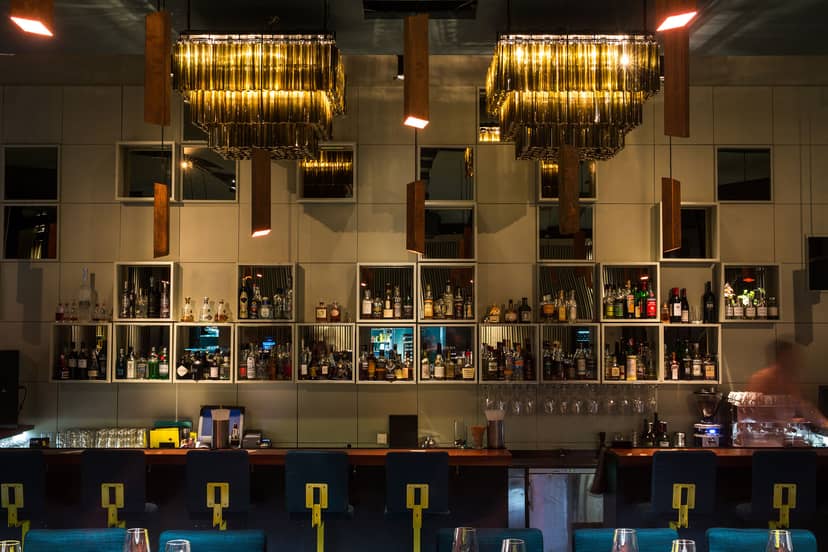 Stylish bar in Crackers Private Dining Room, perfect for cocktail receptions and networking.