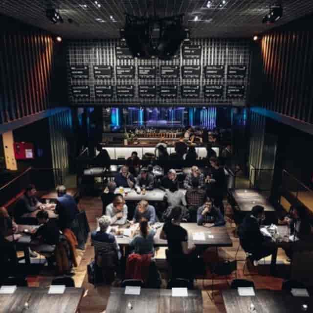 Vibrant Brewpub venue for networking events with sophisticated ambiance