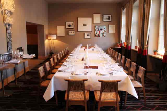 Elegant dining setup at Bärensaal, perfect for corporate meetings and private events.