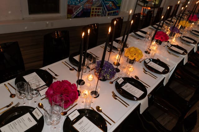 Elegant banquet table in Loft 5, perfect for sophisticated dinners and networking events.