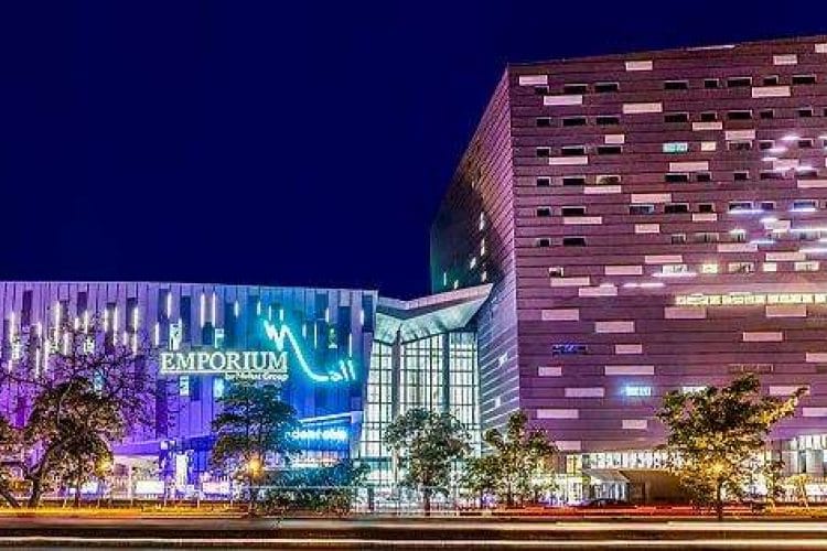 Modern Diamond Hall in Nishat Hotel, vibrant venue for events and conferences.