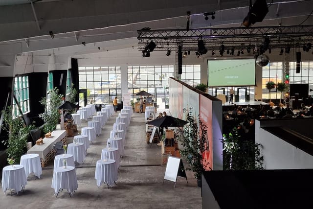Versatile event space in Docken for meetings and receptions with natural light.