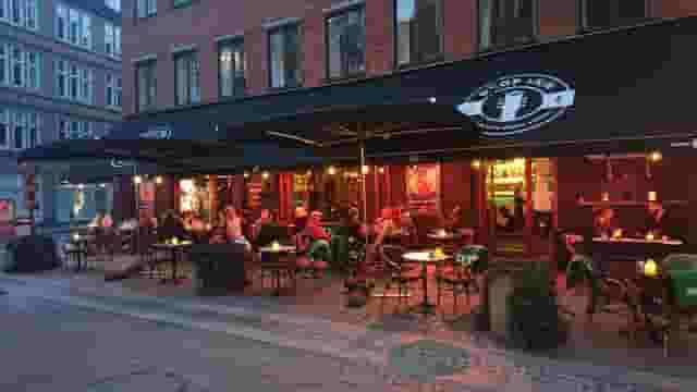 Live music bar