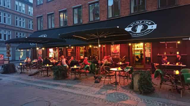 Live music bar