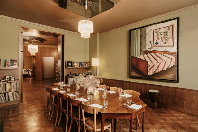 Hotel Bar