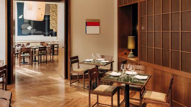 Elegant dining space at Château Royal, ideal for upscale events and gatherings.