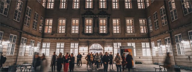 Busy entrance of Prinsens Palæ, National Museum of Denmark, ideal for events and gatherings.
