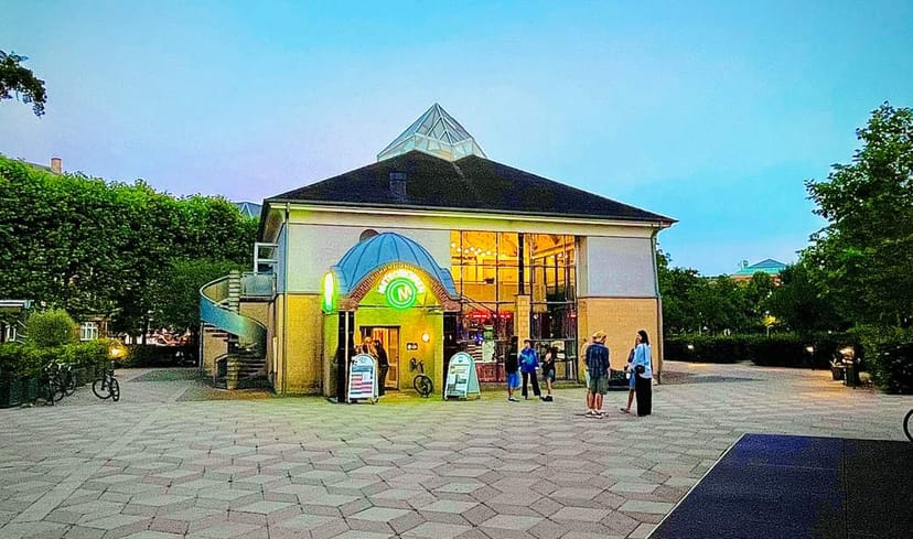 Aksel Møllers Have: modern venue for engaging jazz events in Copenhagen.